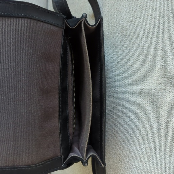 Black Leather and Suede Crossbody Madewell Purse - Picture 4 of 5